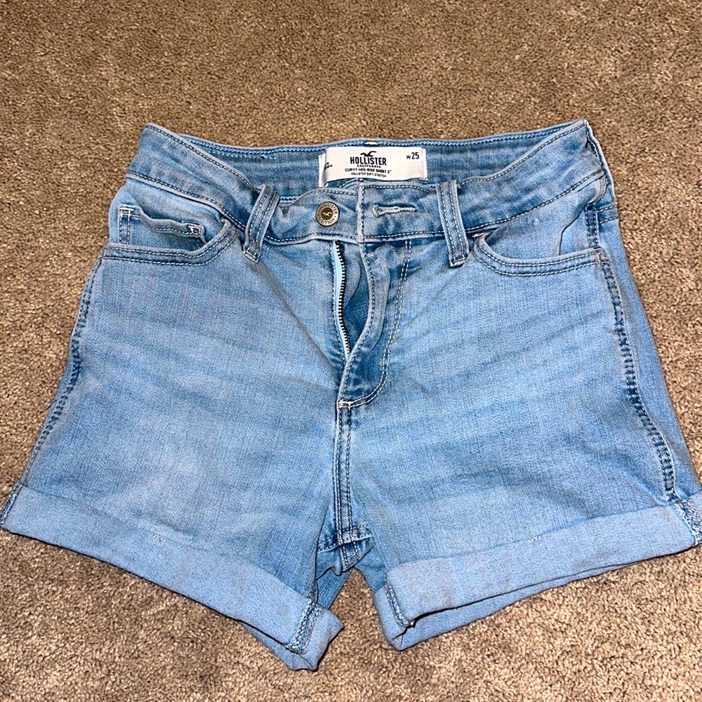 curvy mid-rise jean shorts 3” by hollister